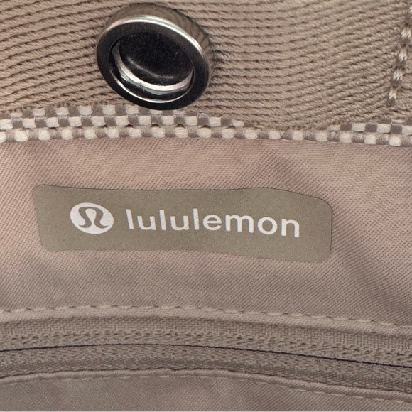 lululemon two tone canvas tote mini - Picture 8 of 16